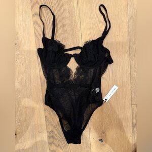 Elegant Black Lace Lingerie Set